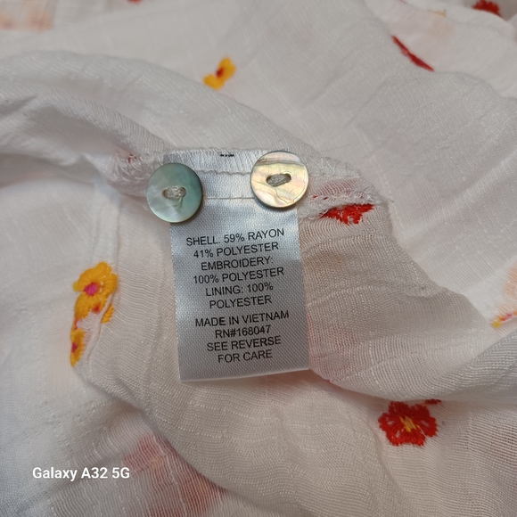 Rosa Y Everly Women Blouse Size XL Floral Embroidered White Blouse - Picture 12 of 12
